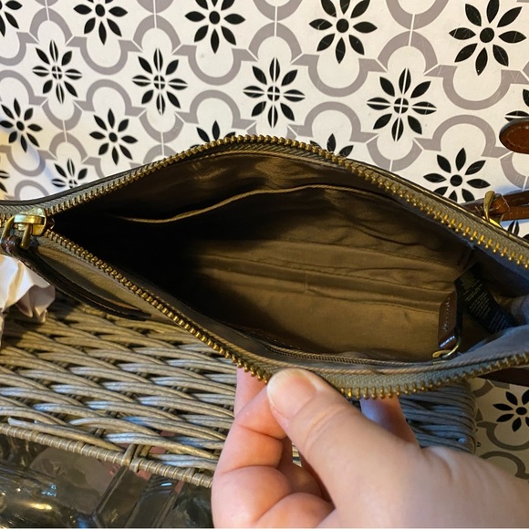Fossil Leather Crossbody purse - Picture 14 of 16